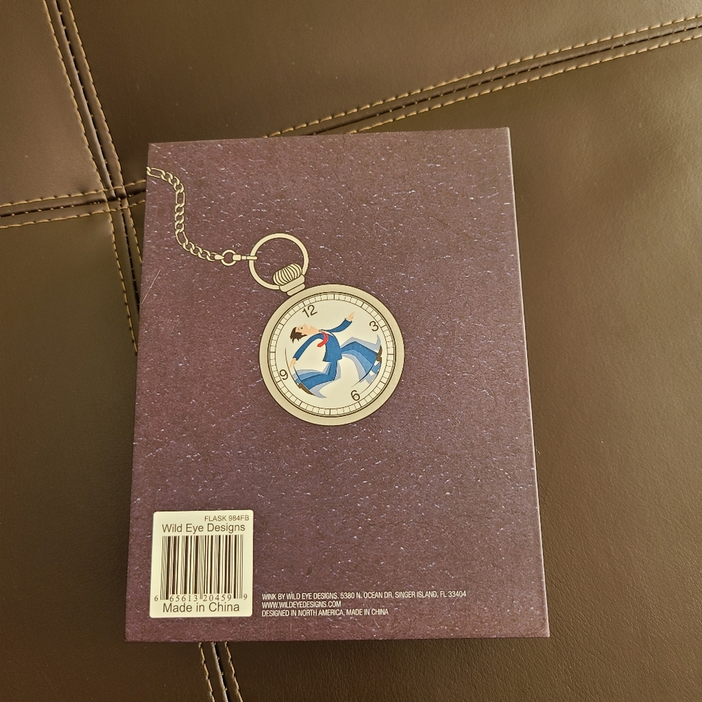 Wink Flask - Picture 4 of 4